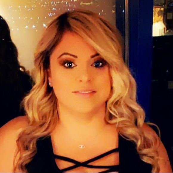 Meet your Posher, Lorena - Picture 3 of 3